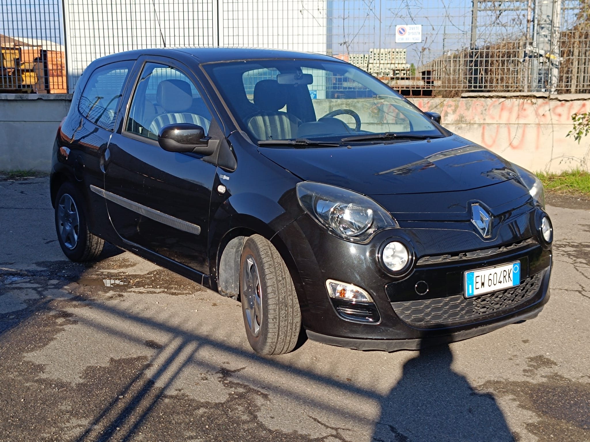 RENAULT TWINGO